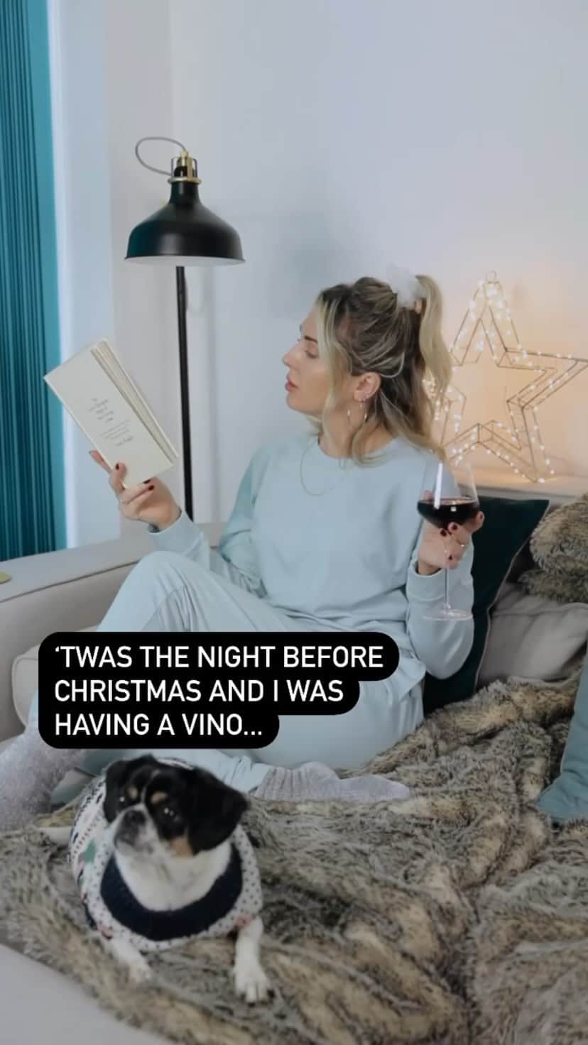 アクセサライズのインスタグラム：「’Twas the night before Christmas … with @stylelobster featuring @junothepugalier 🎄  #Accessorize  #Accessorizer #Wonderfilled」