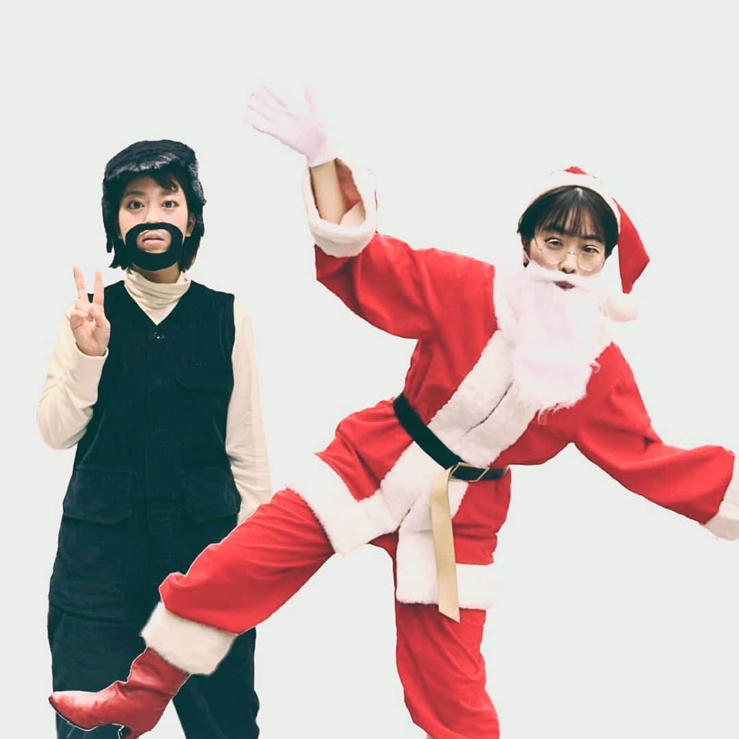 杉原千尋さんのインスタグラム写真 - (杉原千尋Instagram)「髭付けがちの２人👭 何事も全力で✌️イェーイ  #ノンストップ！ #三上真奈　アナウンサー #サンタは可愛い #隣は不審者 #とりあえず #クリスマス #楽しもう」12月24日 17時31分 - chihiro.sugihara