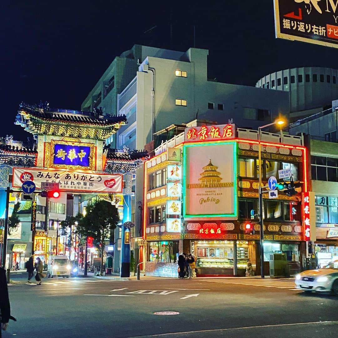 山内圭哉のインスタグラム：「通勤路がこんなんて楽しいな。」
