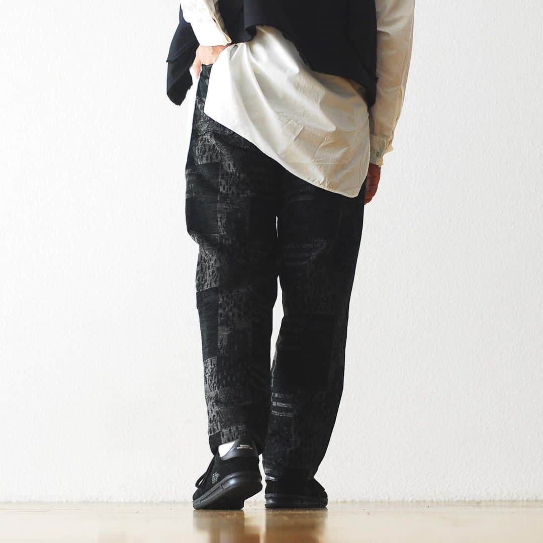 wonder_mountain_irieさんのインスタグラム写真 - (wonder_mountain_irieInstagram)「［#10倍ポイント開催中！］ Engineered Garments / エンジニアードガーメンツ "Carlyle Pant - Chenille" ¥51,700- _ 〈online store / @digital_mountain〉 https://www.digital-mountain.net/shopbrand/000000012492/ _ 【オンラインストア#DigitalMountain へのご注文】 *24時間受付 *15時までのご注文で即日発送 *1万円以上ご購入で、送料無料 tel：084-973-8204 _ We can send your order overseas. Accepted payment method is by PayPal or credit card only. (AMEX is not accepted)  Ordering procedure details can be found here. >>http://www.digital-mountain.net/html/page56.html  _ #NEPENTHES #EngineeredGarments #ネペンテス #エンジニアードガーメンツ _ 本店：#WonderMountain  blog>> http://wm.digital-mountain.info _ 〒720-0044  広島県福山市笠岡町4-18  JR 「#福山駅」より徒歩10分 #ワンダーマウンテン #japan #hiroshima #福山 #福山市 #尾道 #倉敷 #鞆の浦 近く _ 系列店：@hacbywondermountain _」12月24日 17時50分 - wonder_mountain_