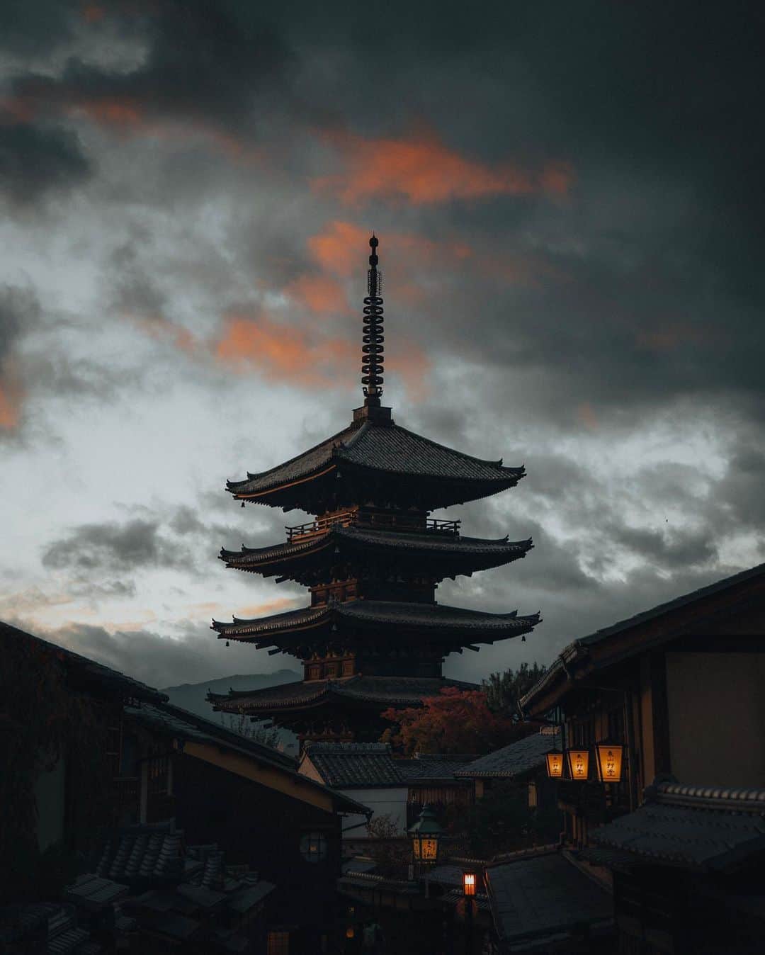 Canon Photographyさんのインスタグラム写真 - (Canon PhotographyInstagram)「What’s up everyone! It’s @watchluke here, taking over the account today, sharing some of my favourite photos from around the world. We’re starting off with Japan, a place on my top 3 country list, partly because of its magical landscapes, but also it’s scrummy food, beautiful cultures and lovely people. I’ll be sharing 4 photo sets today, hope you enjoy and feel free to ask me questions in the comments 🙏🏼 Photography  @watchluke  Curated by @ianharper」12月24日 17時57分 - cpcollectives