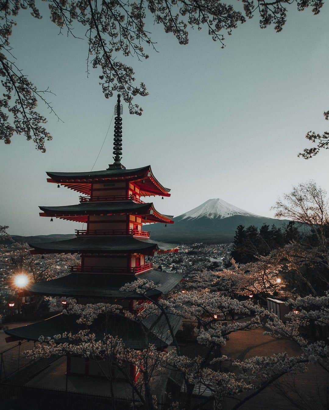 Canon Photographyさんのインスタグラム写真 - (Canon PhotographyInstagram)「What’s up everyone! It’s @watchluke here, taking over the account today, sharing some of my favourite photos from around the world. We’re starting off with Japan, a place on my top 3 country list, partly because of its magical landscapes, but also it’s scrummy food, beautiful cultures and lovely people. I’ll be sharing 4 photo sets today, hope you enjoy and feel free to ask me questions in the comments 🙏🏼 Photography  @watchluke  Curated by @ianharper」12月24日 17時57分 - cpcollectives