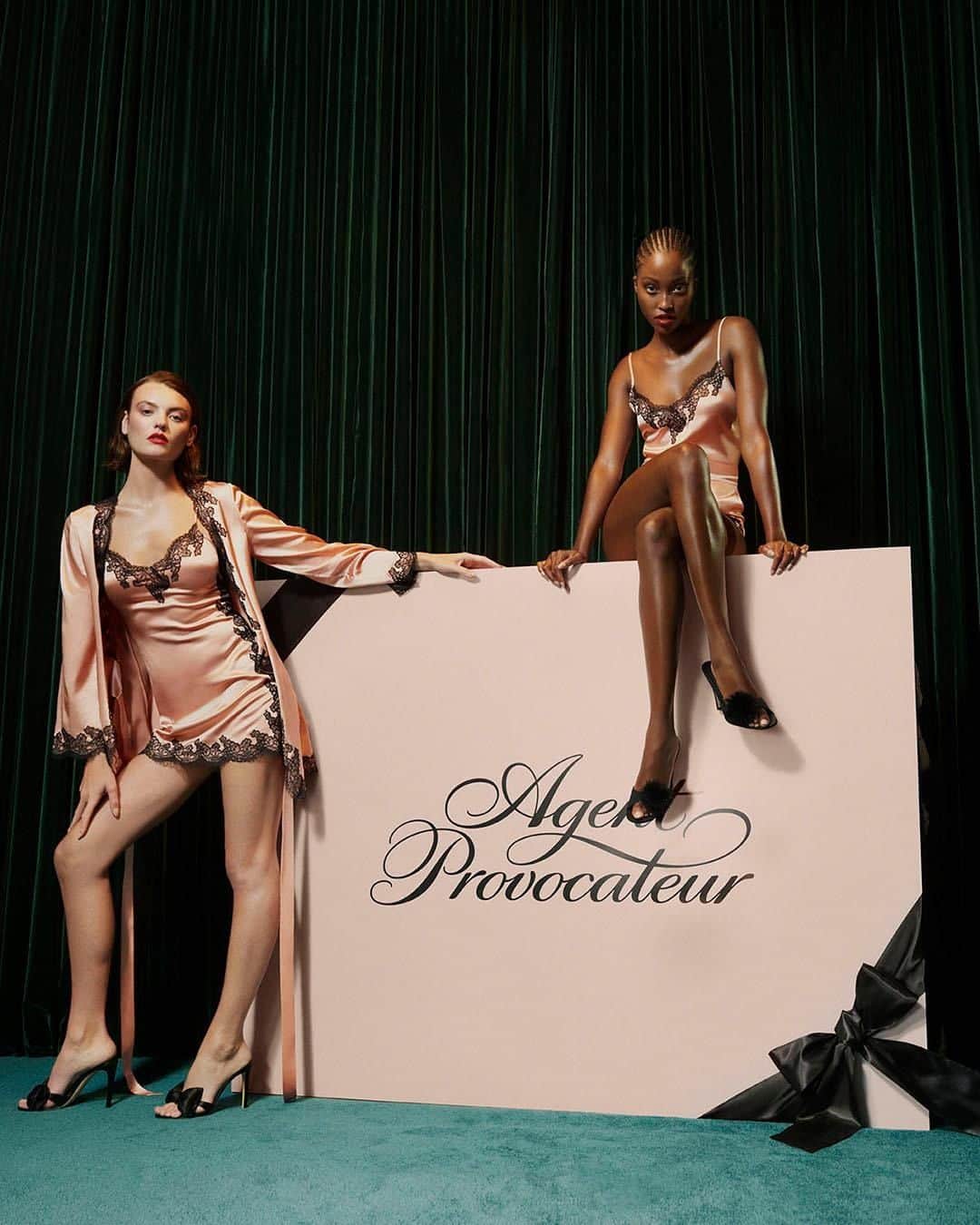 Agent Provocateurさんのインスタグラム写真 - (Agent ProvocateurInstagram)「Double the trouble, double the pleasure.  Amelea’s gown and PJ set make matching on Christmas day an easy feat.   2020 got on top of you? Try an AP e-gift card for a last minute luxury.  #AgentProvocateur #TeaseTheSeason」12月24日 18時21分 - agentprovocateur