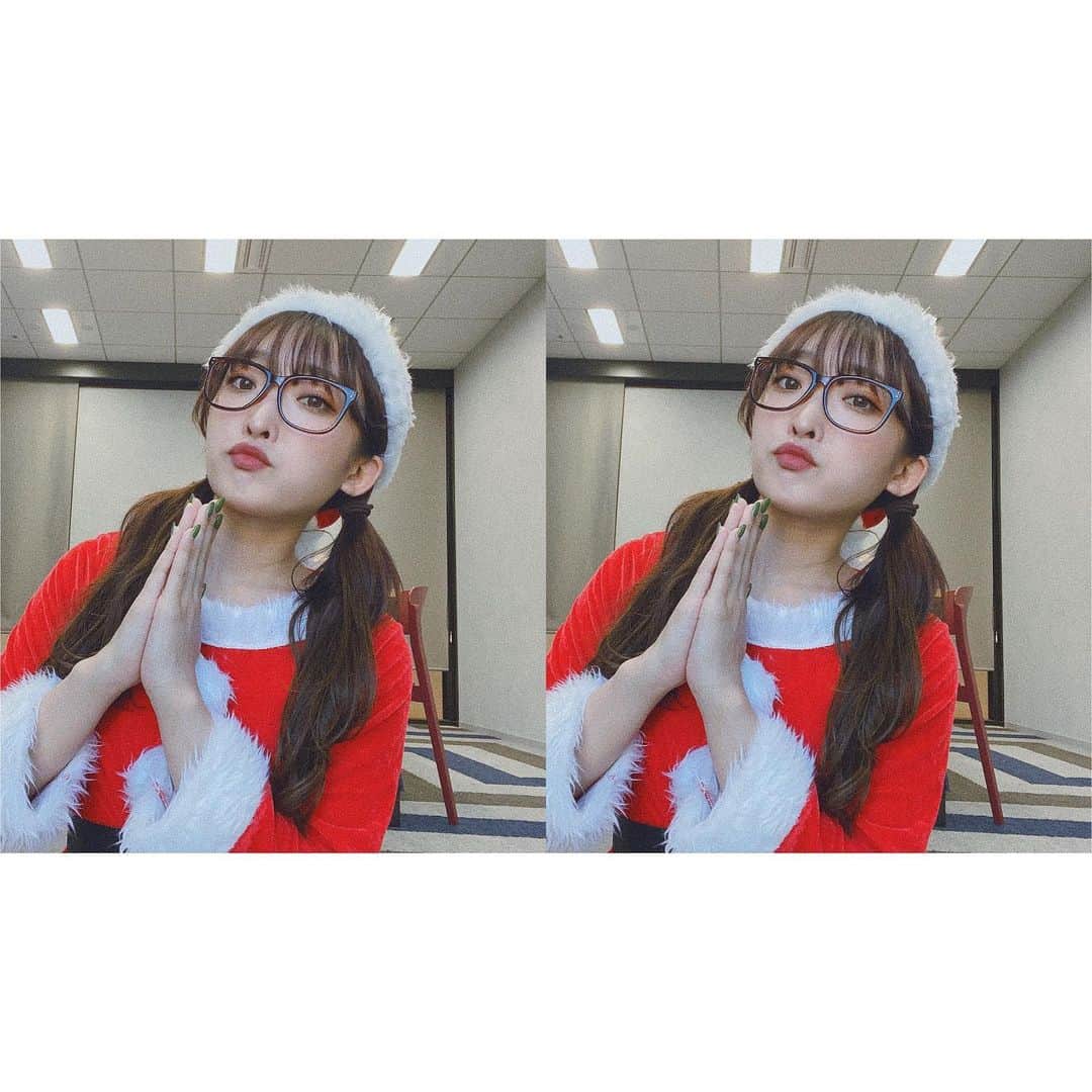 のインスタグラム：「インスタにも❤🎄🎁 #クリスマス #サンタコス」