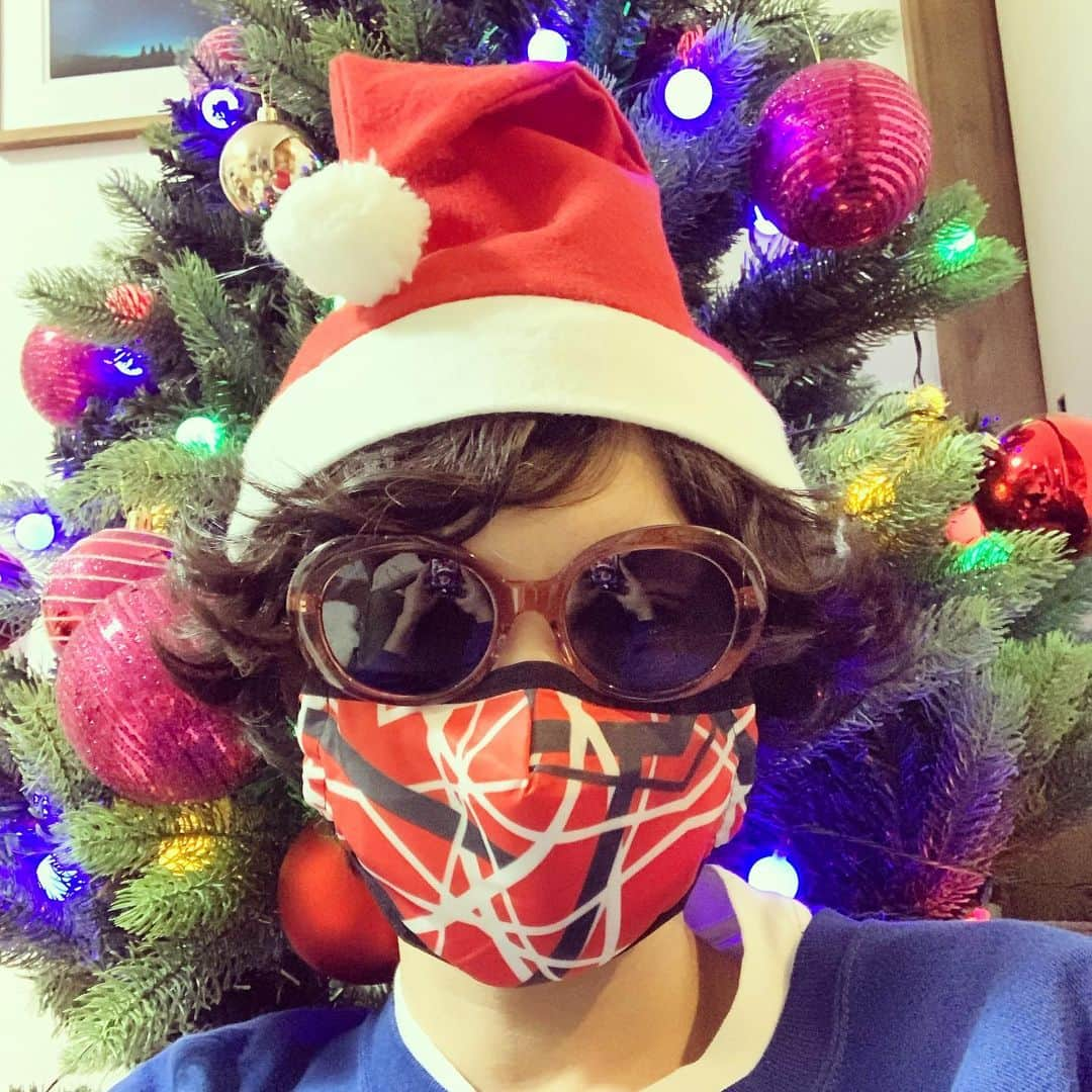 永井聖一さんのインスタグラム写真 - (永井聖一Instagram)「Here comes Van Halen Santa🎅🎄 Happy Christmas everybody!!」12月24日 18時26分 - seiichinagai