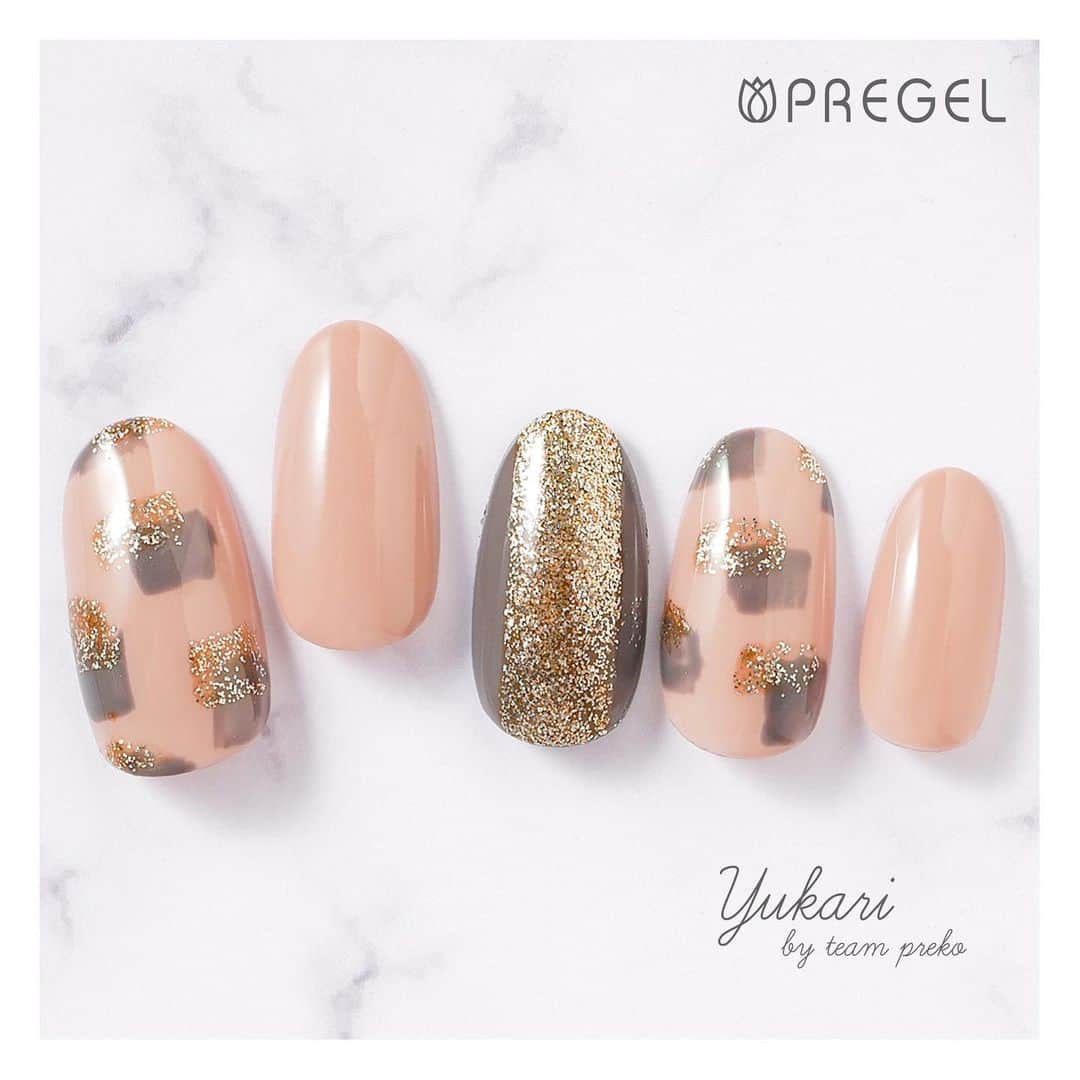 PREGELさんのインスタグラム写真 - (PREGELInstagram)「NAIL EX 2020 12月号掲載❄﻿ @sonoda_preko 先生の作品をご紹介﻿ ﻿ サクッと重ねるだけのスクエア柄ネイル🎄﻿ ﻿ ご購入はこちらのwebショップ&店舗へ💁‍♀﻿ ▼プリモール﻿ @nail_premall﻿ ▼ジョイアート﻿ @joyartofficial﻿ ▼プリクシー﻿ @prexyofficial ﻿ 各店でもご購入頂けます⭐️﻿ ▽キャンディポケット公式﻿ @candypocket_official﻿ ▽心斎橋店﻿ @candypocket.shinsaibashi﻿ ▽梅田店﻿ @candypocket_umeda﻿ ▽神戸三宮店﻿ @candypocket_kobe﻿ ▽五反田店﻿ @candypocketgotanda﻿ ▽園田店﻿ @candypocket.sonoda﻿ ﻿ #プリアンファ﻿ #プリジェル﻿ #プリジェルミューズ﻿ #プリムドール﻿ #きまぐれキャット﻿ #ミューズ﻿ #トレンドネイル﻿ #デザインネイル﻿ #ジェルネイル﻿ #ネイル﻿ #美甲﻿ #gelnails﻿ #artnail﻿ #designnail﻿ #네일﻿ #여름네일﻿ #立体ネイル﻿ #3Dネイル﻿ #アンニュイ﻿ #ニュアンスネイル﻿ #winternail﻿ #ミラーネイル﻿ #マットネイル﻿ #グリッターネイル﻿ #キラキラネイル﻿ #ビジューネイル﻿ #冬ネイル﻿ #アクセサリーネイル﻿ #ジュエリーネイル﻿ #シンプルネイル」12月24日 18時32分 - pregelofficial
