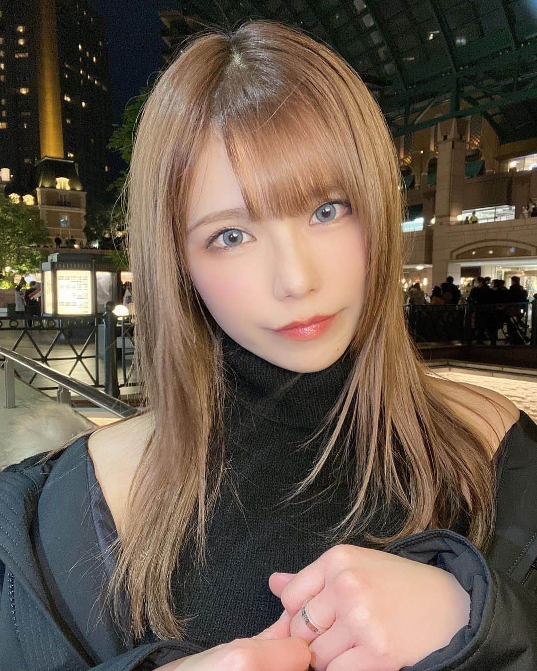 プラネットオシリスのインスタグラム：「. . 髪の色の抜けっぷり🤔🥺 . . 最近お気に入りの着色直径大きすぎない @hapakristin.official のカラコン✨💕 . . 気分が変わっていい👀💕 . . このコード入れると10%offになるよ〜🍒🍒 【 planetosiris_10 】 ☝️（私に金銭などは入りませんお気軽にお使いください） . . #カラコン#グレーカラコン#hapakristin #ハパクリスティン」