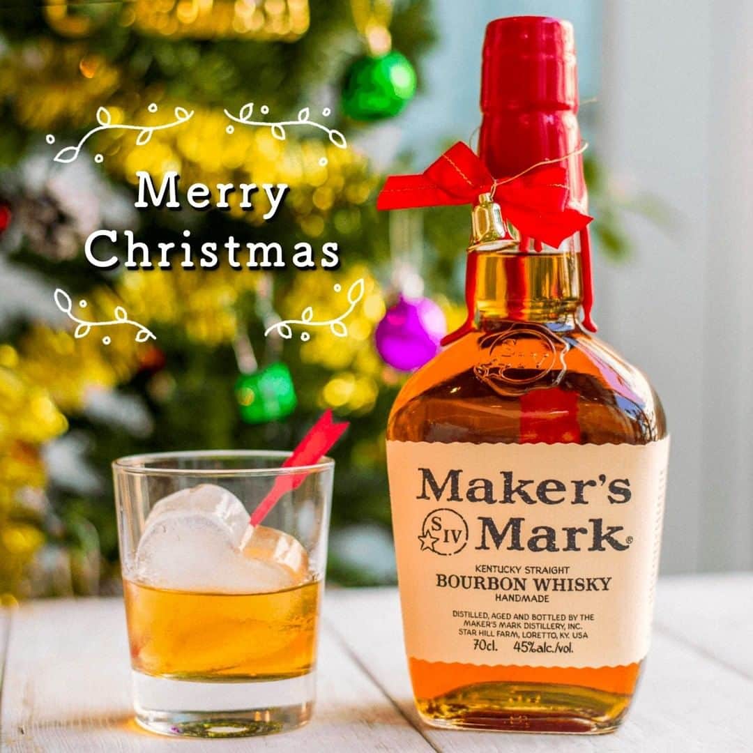 サントリーさんのインスタグラム写真 - (サントリーInstagram)「やってみたいと思ったらいいね💕😋 . ❄🎄Merry Christmas🎄❄ . クリスマスイブの夜は、メーカーズマークのウイスキーで楽しみませんか❄️ グラスにカランと氷をいれて、ウイスキーをそそぐだけ🍹 . ハート形の氷を合わせてもかわいい♡ . . . #メーカーズマーク #makersmark #ウイスキー #whisky #suntorywhisky #ハイボール #聖夜 #クリスマス #クリスマスイブ #クリスマスパーティー #クリスマスの準備 #クリパ女子会 #クリスマスメニュー #おうちクリスマス #宅飲み #家飲み #宅飲み女子会 #家飲み部 #お家時間 #お酒に合う #クリスマス料理 #おうち飲み会 #おうちパーティー #ウイスキー好きな人と繋がりたい #ウイスキー愛好家 #メリクリ #クリパ #お家クリスマス #suntory #サントリー」12月24日 19時00分 - suntory_jp