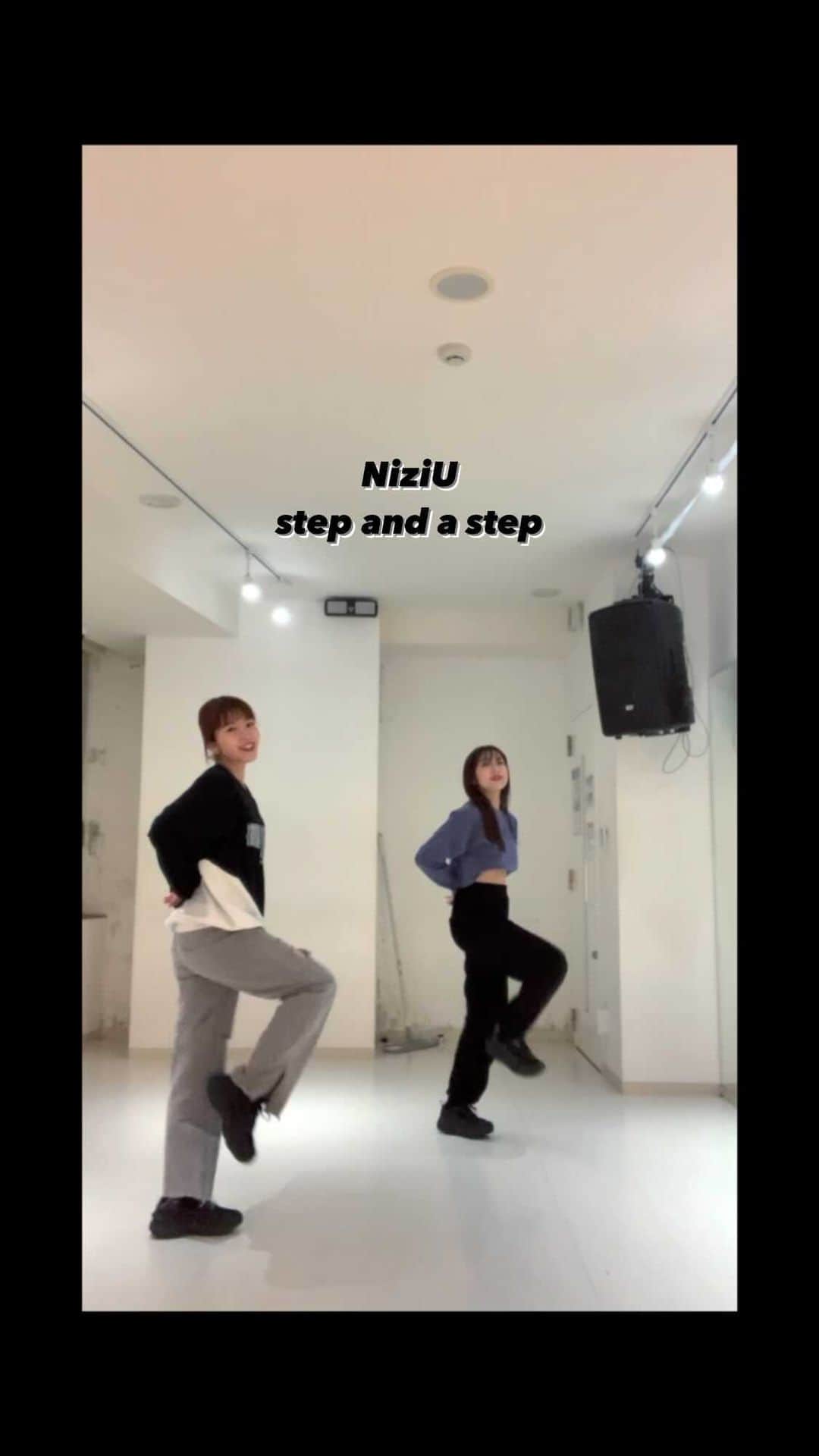 山本 絵里加のインスタグラム：「ハッピーメリークリスマスイブ🐰♡フレッシュさ皆無ですが、元気出る曲ね〜🌈🥺 @niziu_artist_official  #niziu#stepandastep#kpop #ダンス#踊ってみた」