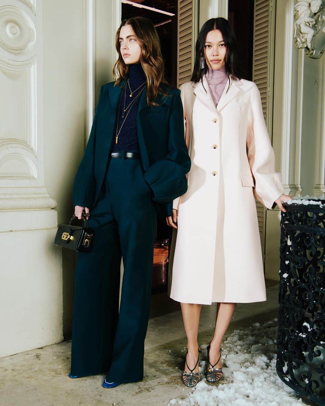 ランバンのインスタグラム：「Holiday season outfits. #LanvinFW20」