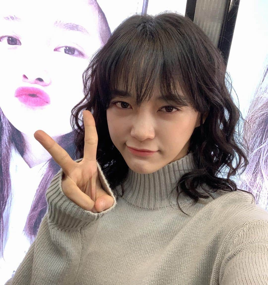 キム・セジョン（Gugudan SeMiNa）さんのインスタグラム写真 - (キム・セジョン（Gugudan SeMiNa）Instagram)「지!금 딱 커피가 먹고싶었어효! 지!이이이이이이인짜 고마워효! 지!청신 꼭 잡고 만나효!」12月24日 19時20分 - clean_0828