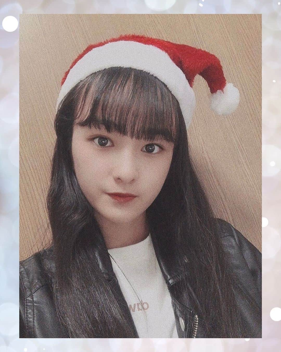 ８２１（ハニー）さんのインスタグラム写真 - (８２１（ハニー）Instagram)「821CAM📸- #selfieshot ✨#RIKO  🎁🎂🎄Christmas Eve🎄💝🎉  #821honey #H821 #821 #リコ #WHO #CallMyName #japanesegirl #girlgroup #girlband #selfie #xmas #christmas #クリスマス #クリスマスイブ #サンタコス #レザージャケット #메이크 #데일리메이크업 #패션 #오오티디 #팔로미 #메이크업 #행운 #성지 #가을」12月24日 19時24分 - 821honey_official