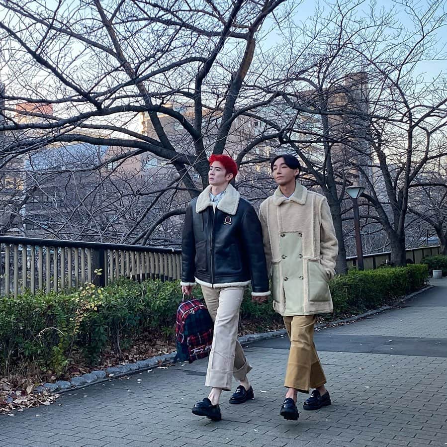 のインスタグラム：「Wherever you go, I’ll walk by you.  #TaikiNoah#tommyhilfiger」