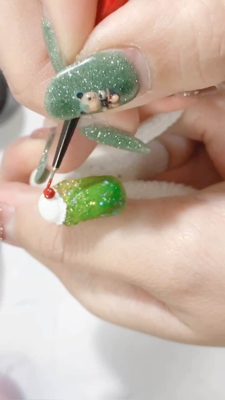 なかやまちえこのインスタグラム：「Cream soda nails 🍹⠀ ⠀ YouTubeに全編ございます。⠀ （インスタライブ私用商材は最後の画像をご覧ください😌🙏）⠀ ⠀  PREGEL・Betty gel・きまぐれキャット・PREANFA・PREXY商品は、ネイリストの方は↓ ⠀ プリモール @nail_premall ⠀ http://gelnailshop.com/ ⠀ ⠀ キャンディポケット @candypocket_official ⠀ http://www.beautysupport.jp/sm/script_main/shoptop.php ⠀ ⠀ セルフの方は↓ ⠀ ジョイアート @joyartofficial ⠀ http://joyart.biz/ ⠀ ⠀ にて購入頂けます☺️⠀⠀  ⠀ #nail #nails #nailart #ネイル #美甲 #ネイルアート  #japanesenailart #manucure #japanesenails #manicurist #gelnails #أظافر #네일아트 #미용 #vẽmóng #ngườiđẹp  #เพ้นท์เล็บ #искусствоногтя #artedeuñas #เพ้นท์เล็บเจล #ジェルネイルデザイン #ネイルデザイン #senikuku #nagelkunst #クリームソーダ #クリームソーダネイル #creamsoda @pregelofficial @kimagure_cat_whim @bettygel_official @prexyofficial #ゆめかわ #ゆめかわネイル #kawaii」