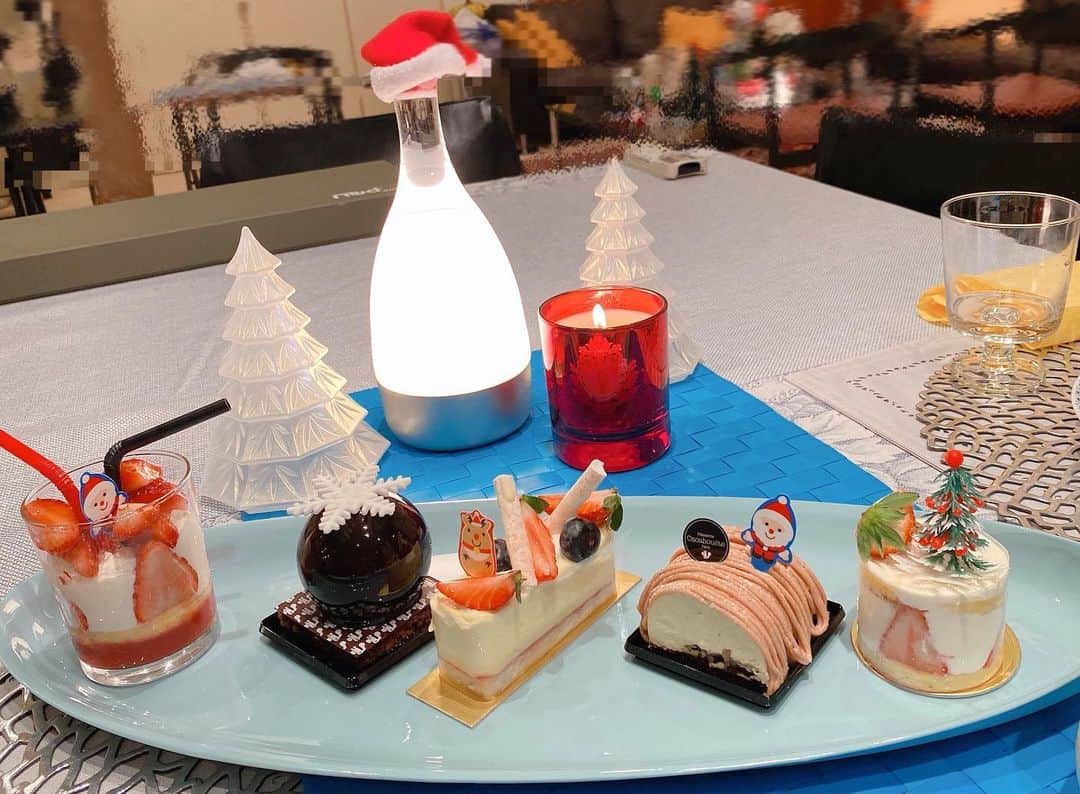 早見優さんのインスタグラム写真 - (早見優Instagram)「Happy holidays 2020 素敵なクリスマスを❣️  #christmas #クリスマスケーキ」12月24日 19時50分 - yuyuhayami