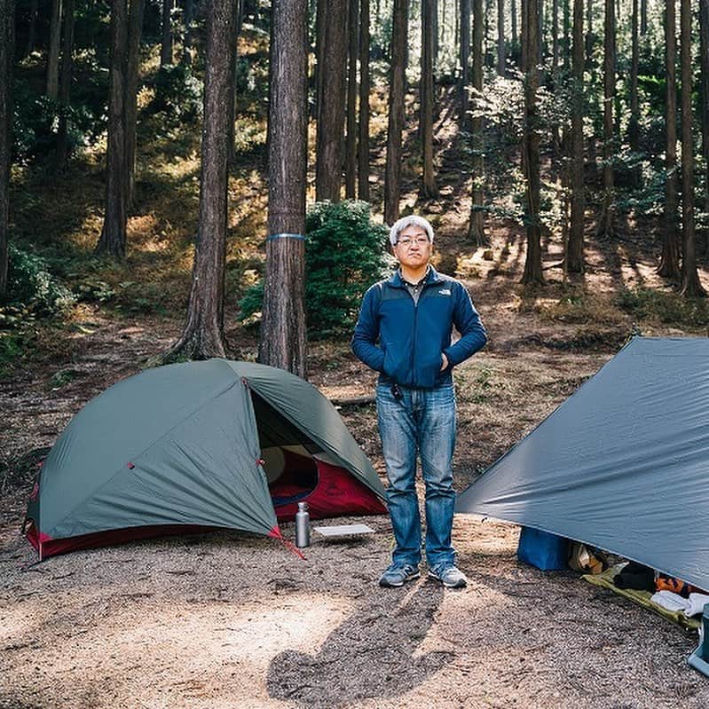 キャンプ情報サイト［ランタン］さんのインスタグラム写真 - (キャンプ情報サイト［ランタン］Instagram)「CAMP SMILE STYLE ／ 静かな自然を独り占め ゆっくり過ごす休日キャンプ ＼ いろんなキャンパーのキャンプスタイルを現地取材と一般キャンパーからの投稿で数多く掲載してます。 . . 詳しくは @lantern.camp webサイトをご覧ください . . #camp #camping #outdoor #travel #trip #lantern_smile #nature #キャンプ #キャンプ用品 #キャンプギア #アウトドア #テント #自然 #旅行 #キャンプ初心者  #キャンプ好きな人と繋がりたい #camper #外遊び #LANTERN #キャンプレイアウト #秋キャンプ #冬キャンプ #MSR #かぶとの森テラス #ソロキャンプ #ソロキャン #ソロキャンプ用品 #ソロキャンプへの道」12月24日 20時00分 - lantern.camp