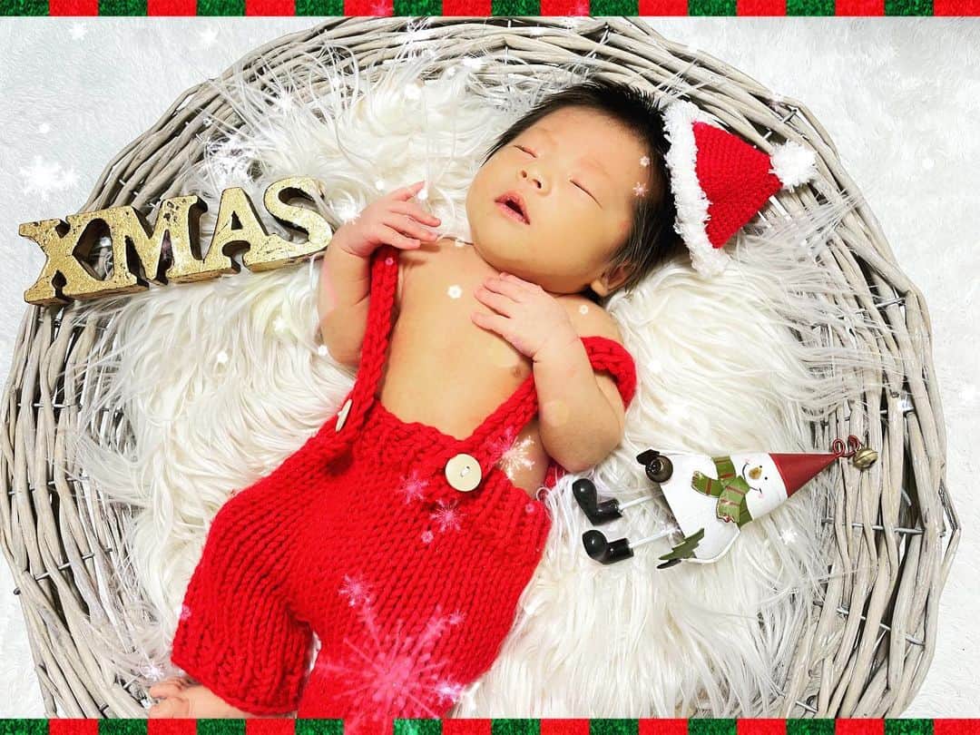 高橋由真さんのインスタグラム写真 - (高橋由真Instagram)「MerryChristmas🎄💖  素敵なXmasを……💝✨  #Xmas #クリスマス #Christmas #2020 #ニューボーンフォト #赤ちゃん #新生児 #撮影 #🎅 #🎄 #💝 #👼🏻」12月24日 20時29分 - yumachi1021