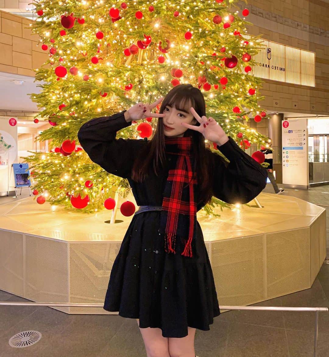 神田咲凛さんのインスタグラム写真 - (神田咲凛Instagram)「. Merry Xmas Eve🎄❤️ みなさん素敵なクリスマスを🧑‍🎄」12月24日 20時33分 - t12345vxq