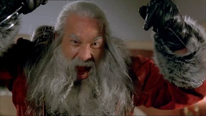 ビル・ゴールドバーグのインスタグラム：「It’s that time again!!! #spear #jackhammer #whosnext #santasslay #naughtyornice @dodgeofficial @wwe #christmasmovies #horror #comedy #instantclassic #hohoho 🎅🏼🤘🏻 #holidayclassic #jewishsanta 😉」