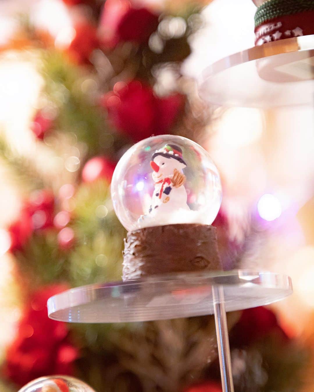 【公式】ルネッサンスリゾートオキナワのインスタグラム：「.﻿ ﻿ #クリスマス﻿ #沖縄﻿ #リゾート﻿ #ホテル﻿ #ルネッサンスリゾートオキナワ﻿ #christmas﻿ #okinawa﻿ #resort﻿ #hotel﻿ #renaissanceokinawaresort﻿ #renhotels」