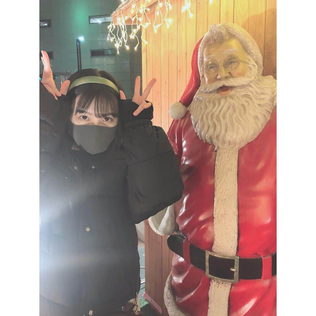 地頭江 音々さんのインスタグラム写真 - (地頭江 音々Instagram)「． ． ． サンタとトナカイ ． ． ． #クリスマス #クリスマスイブ #サンタ #トナカイ #christmas #クリスマスマーケット #HKT48 #サンタとトナカイ」12月24日 20時50分 - jitoe_nene