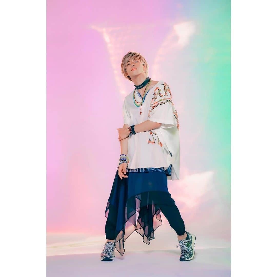 古幡亮（WATWING）のインスタグラム：「. WATWING 2nd EP 『to plAce』 2021.1.27 on release!!! . . 📸 by @fujiitaku  . . #WATWING#2nd#ep #toplAce」