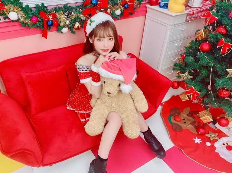 小倉由菜さんのインスタグラム写真 - (小倉由菜Instagram)「🎄❤️  ステキなクリスマスを 過ごしてね❤️  #happyxmas #yunasanta  #🎅」12月24日 21時16分 - ogura_yuna