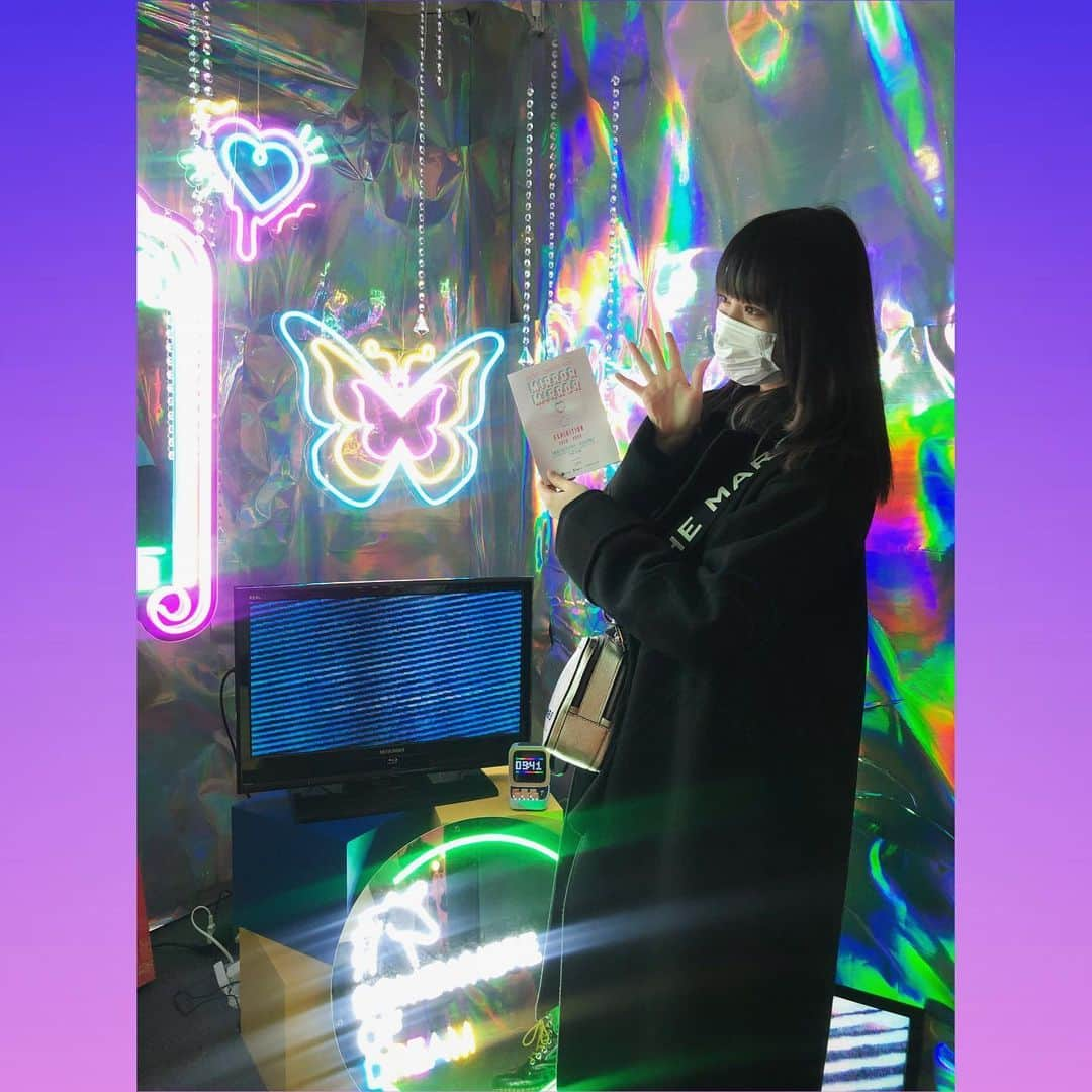 長久玲奈さんのインスタグラム写真 - (長久玲奈Instagram)「先日、「MIRROR MIRROR EXHIBITION 2020-20XX〔ANOTHER〕」  に行ってきました〜！  めちゃめちゃ可愛いくて、さすがだ〜と思いながら楽しんで来たぁ！  映えすぎて、たくさん写真撮ってきちゃった〜！📸  「MIRROR MIRROR」注目してみてね〜🥰  #mirromirror #STYLY #ARインスタレーション  #ANOTERTOKYO #可愛い　  #くまちゃん」12月24日 21時34分 - kurena_0511