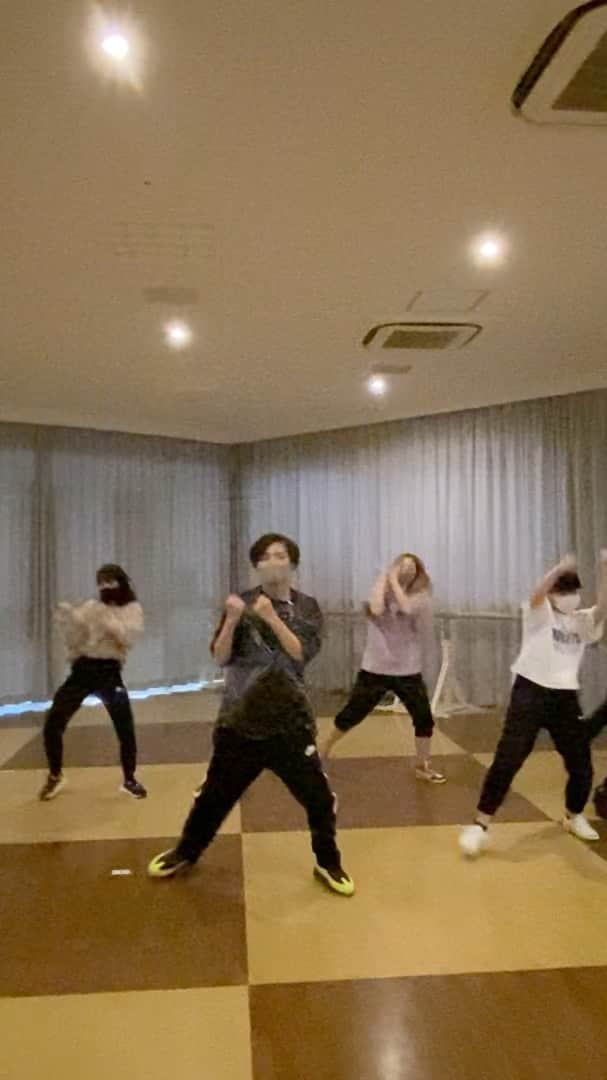 細川優のインスタグラム：「I wana be your Santa Claus  #dance  #hiphop #randb #beyoursantaclaus  #keithsweat  #lesson #ダンス #ヒップホップ #ダンスレッスン #choreograph #振付 #yu #細川優 #メリークリスマスイヴ  #merrychristmaseve  #avexdancemaster」