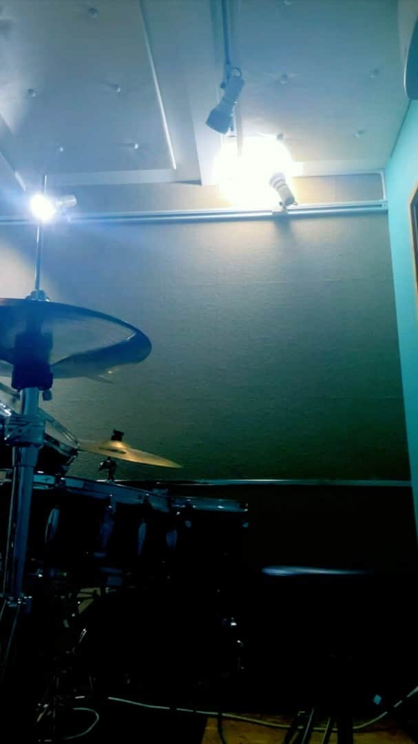 のインスタグラム：「#merrychristmas  #mariahcarey  #alliwantforchristmasisyou  #良いクリスマスを   #instadrum  #drumlife #drumcover  #grooves  #叩いてみた」