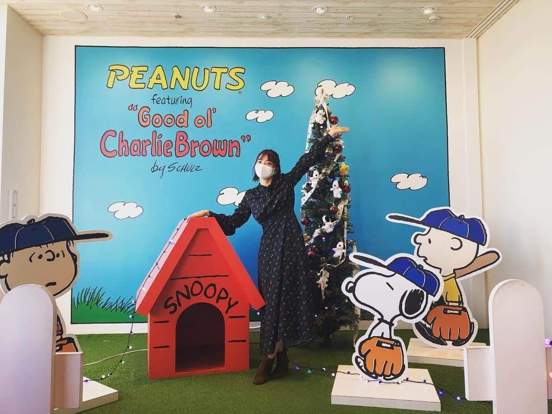 高見奈央さんのインスタグラム写真 - (高見奈央Instagram)「. メリークリスマスイブ🎄✨ . クリスマスも年末も テレビっ子なので ずっとテレビ見てます👀✨ . たーのしー😆 . #peanutsdiner #ピーナッツダイナー」12月24日 21時35分 - nao_takami1128