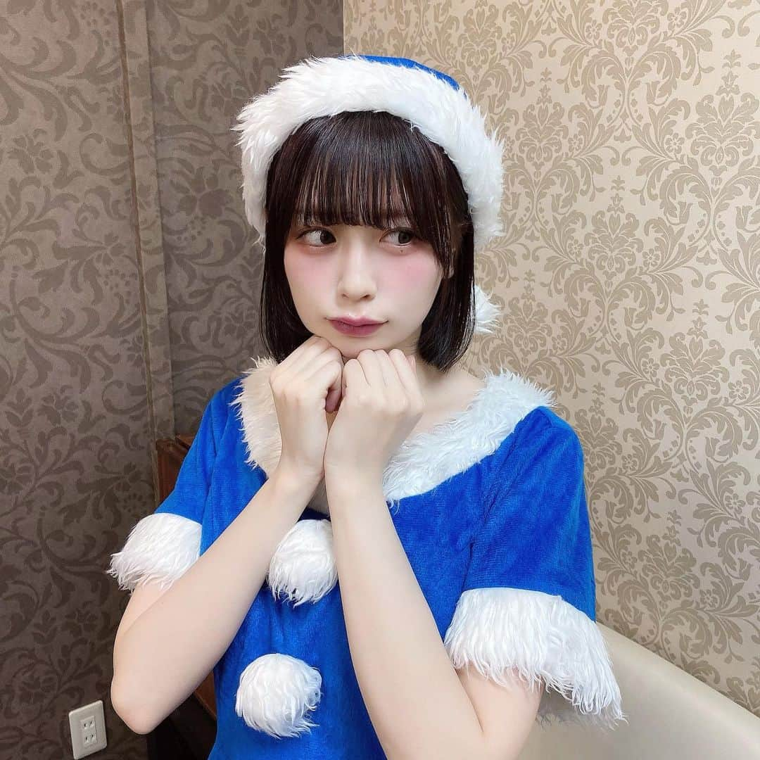 宮内凛さんのインスタグラム写真 - (宮内凛Instagram)「. . はぴめり~ . . #メリークリスマス🎄 #ハピメリ #サンタコス  #japangirl #japanesegirls #셀스타그램📷 #셀피📷 #얼스타그램셀카 #얼짱스타그램 #일본여자」12月24日 21時37分 - miyauchi_rin