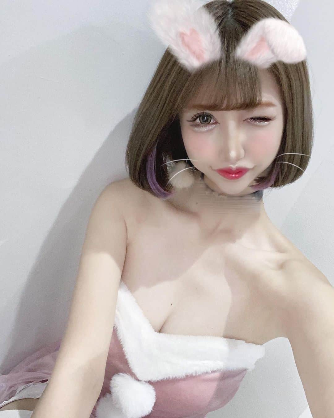 聖川あいなのインスタグラム：「#名古屋 #錦 #錦3 #昼キャバ #キャバクラ #キャバ嬢 #女子大 #ミナミ #北新地 #六本木 #歌舞伎町 #歌舞伎 #ホスト #ナイツネット #ポケパラ #写真加工 #xmas  #サンタコス」