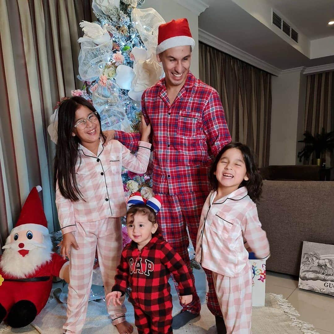 エルナン・ペレスさんのインスタグラム写真 - (エルナン・ペレスInstagram)「Una navidad llena de paz y amor, Una navidad diferente, Una navidad de reflexión #feliznavidad #qatar #thepearl」12月24日 21時47分 - hernan_perez17