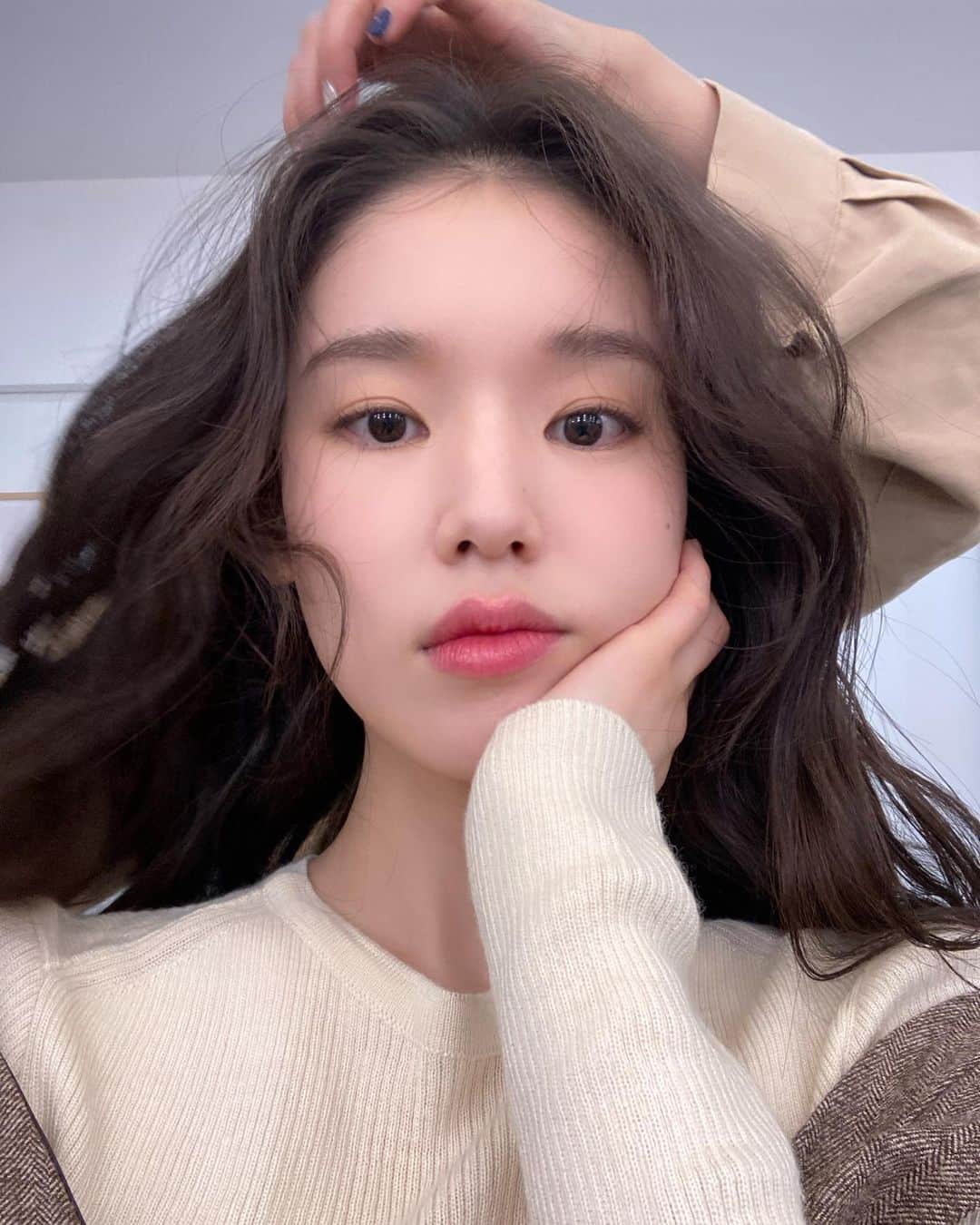 パーク・ファン・ヒーのインスタグラム：「우리 둥이들 메리크리스마스🎅🏻♥️안전하고 따뜻하게 가족들과 집에서 보내자요 :)」