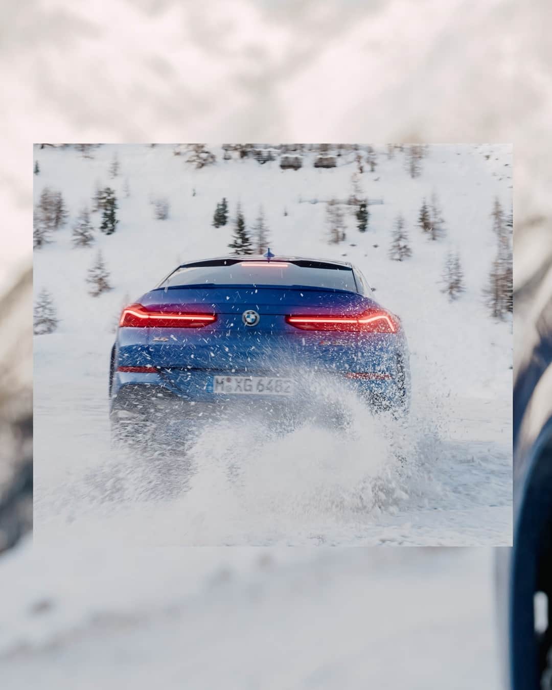 BMWのインスタグラム：「Winter is not a season, it's a celebration. 🎄 ❄️ ⛄️ The BMW X6. #TheX6 #BMW #X6 #winter #fun @BMWDrivingExperience __ BMW X6 M50i: Fuel consumption in l/100 km (combined): 10.8–10.5. CO2 emissions in g/km (combined): 249–240. Further information: www.bmw.com/disclaimer.」