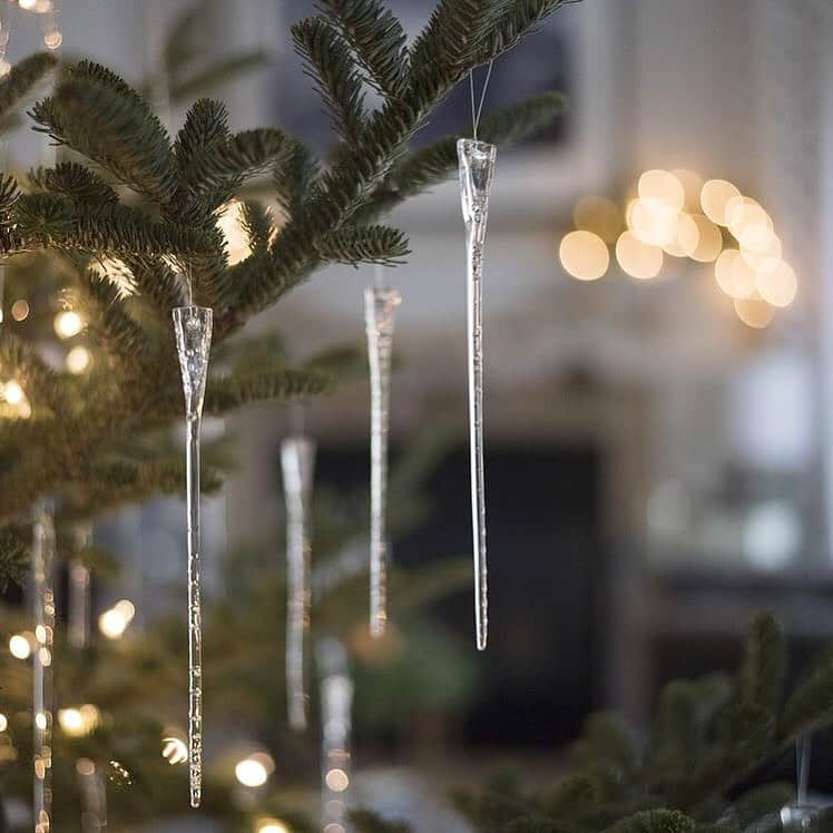 長谷川唯のインスタグラム：「・ ・ ✨Xmas eve✨お家で出来るいまだからこそ出来る楽しい時間を🧸🔔🌙良い Xmasを過ごしてください♡  ・ ・ #xmas #xmastree #xmaseve #クリスマスイヴ #happy #love #instagood」