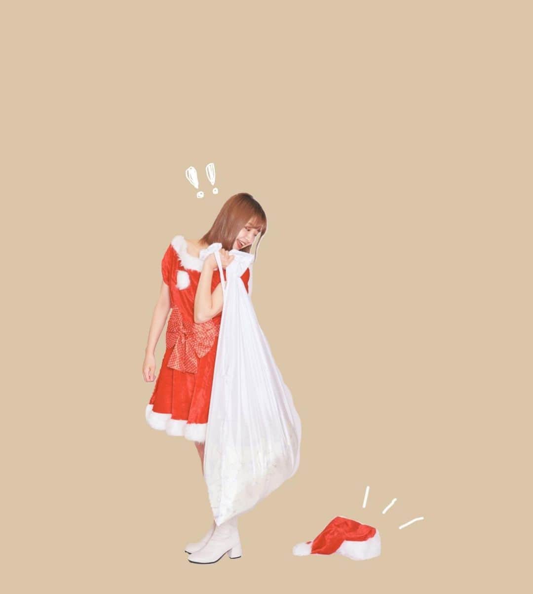 浜崎香帆のインスタグラム：「-----  忘れ物にはご注意を😀 #xmas  #merrychristmas  #サンタクロース  #加工  #楽しい 😂」
