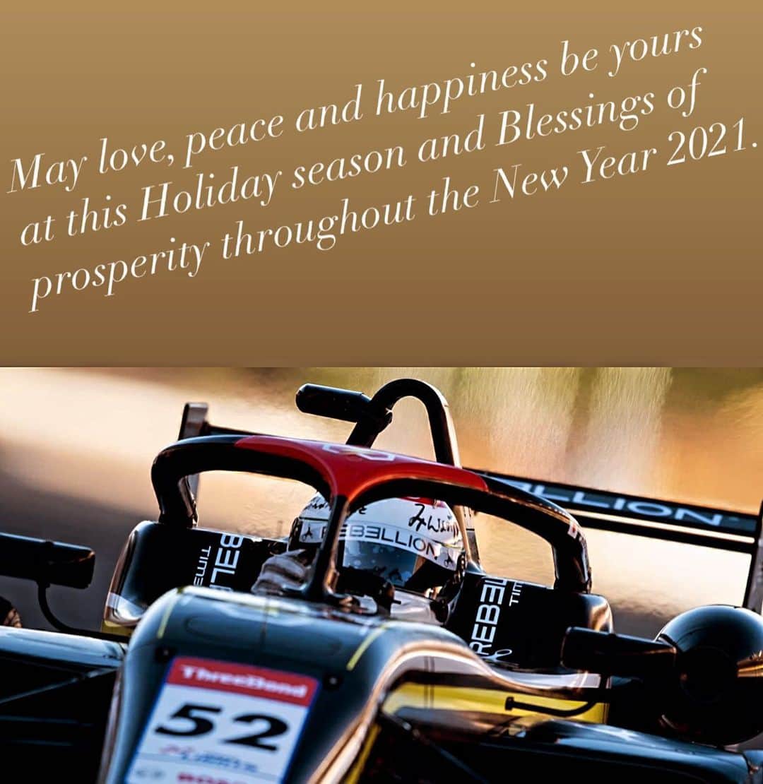 山本左近のインスタグラム：「May love, peace and happiness be yours at this Holiday season and Blessings of prosperity throughout the New Year 2021. 　　　 #happyholidays  #メリクリ」