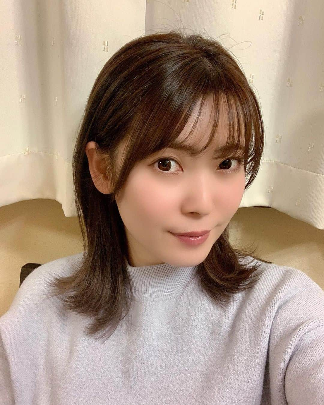 松本ルナさんのインスタグラム写真 - (松本ルナInstagram)「メリークリスマス🎄♡ 2021年に向けて美容室行ってきたーーー！！✨  ケーキも食べてhappy🎂♡  〜懐かしの写真も添えて〜  #merrychristmas #メリークリスマス  #🎄 #🎅」12月24日 22時31分 - ruruna0123