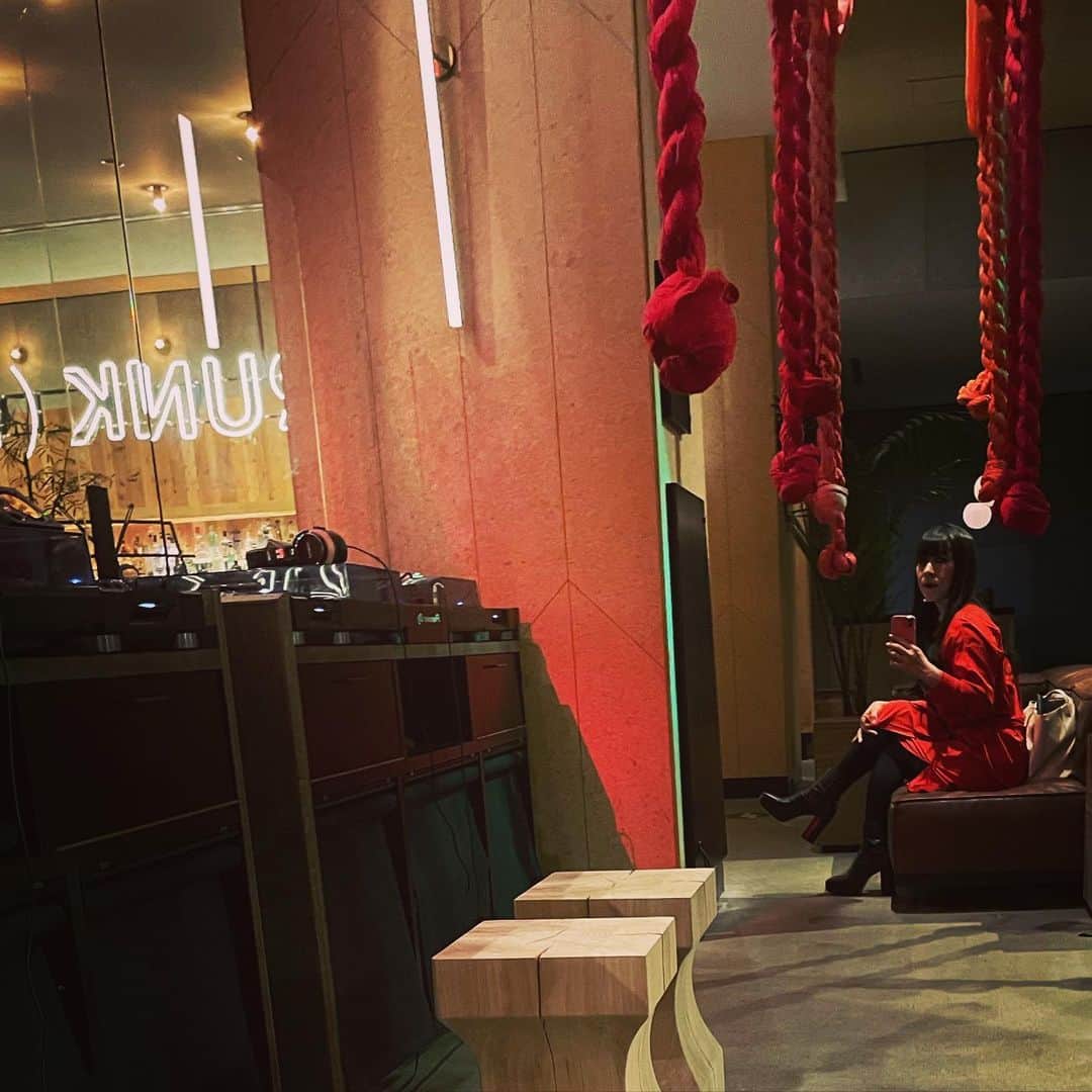 akikoのインスタグラム：「Merry Christmas from #trunkhotel」