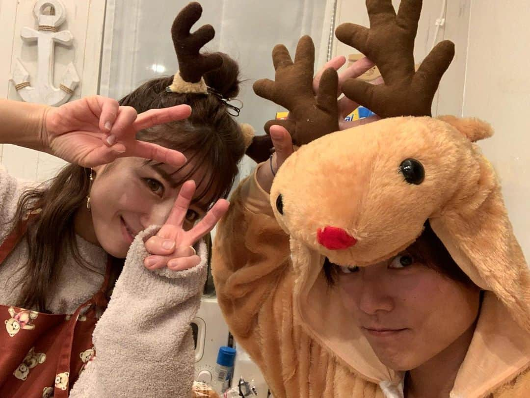 杉浦太陽さんのインスタグラム写真 - (杉浦太陽Instagram)「家族6人ワイワイ^ ^ クリスマスディナー🎄⭐️  いい感じに出来て、喜んでくれました！  @sugiurataiyou_official  #クリスマスディナー #手作りでワイワイ #ドタバタと #ずっと動いてたねw #喜んでくれたのが1番 #クックとモカも #楽しかったね #明日はサンタさん来るかな #メリークリスマス」12月24日 22時45分 - sugiurataiyou_official