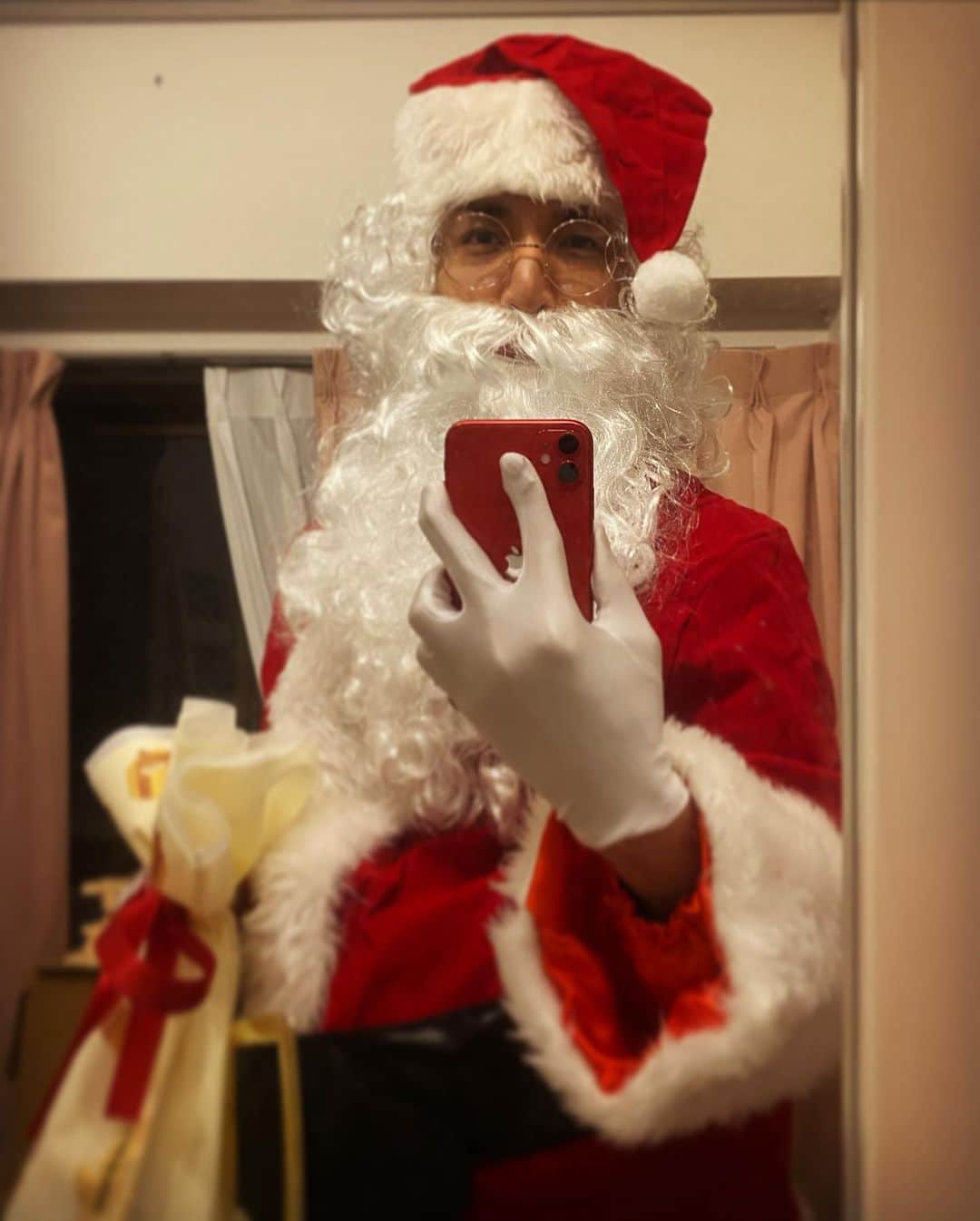 Kazuki Takemuraさんのインスタグラム写真 - (Kazuki TakemuraInstagram)「Merry Christmas 🎄✨  今年も子供達に夢とプレゼント届けてきます💝🎁」12月24日 22時46分 - kazucrossfaith