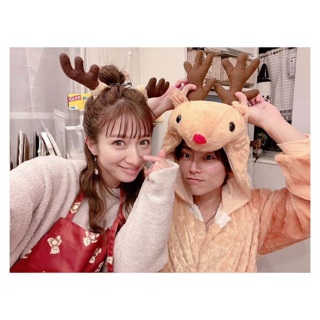 辻希美さんのインスタグラム写真 - (辻希美Instagram)「簡単なクリスマスコスチュームを身につけて🎄🎅💕"  我が家のクリスマス🎄💕」12月24日 22時49分 - tsujinozomi_official