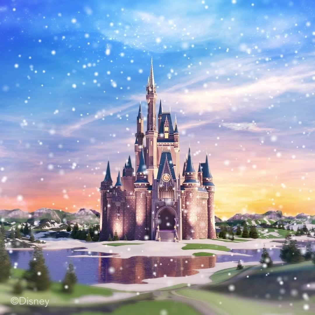 Walt Disney Worldのインスタグラム：「Take a spin with @iambeckyg for a sneak peek of her performance on the Mad Tea Party attraction, and be sure to celebrate tomorrow morning with today’s hottest artists in the Disney Parks Magical Christmas Celebration on @ABCNetwork! #DisneyChristmasCelebration」