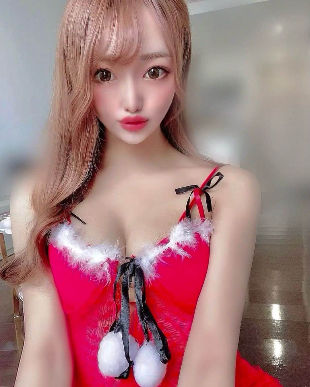 𝐒𝐀𝐘𝐀𝐊𝐀のインスタグラム：「めりくりいぶ🎅🎄💗💗 いっしょにおうちクリスマスしよう⭐️  #インスタグラビア #グラビア #gravureidoll #cosplay #portrait #beauty #japanesegirl #日本的 #漂亮 #可爱 #大波 #寫真偶像 #셀카 #셀피 #코디 #스타일링 #집콕 #instagravure #sexy #sexyhot #pinupgirl #selfie #撮影風景 #グラビアアイドル #Xmas #クリスマス　#xmascosplay」