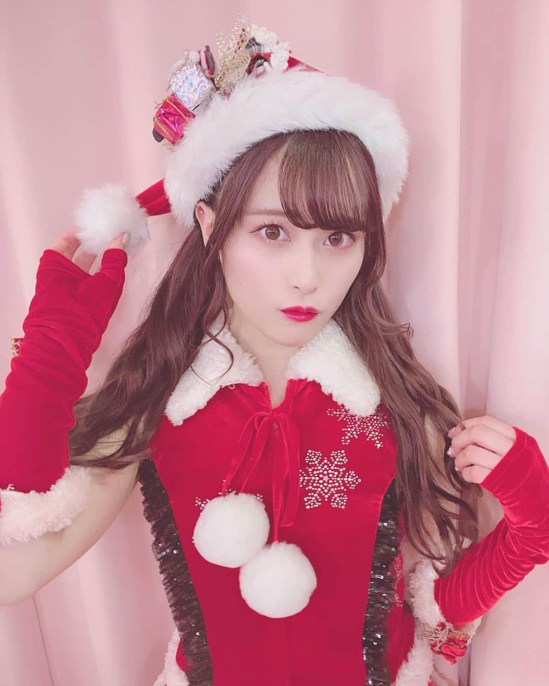 田北香世子さんのインスタグラム写真 - (田北香世子Instagram)「メリメリクリスマスイブ❤️🎄🧑‍🎄 サンタさん衣装着られて嬉しい〜🥰🥰 #クリスマスイブ #サンタコス #akb衣装」12月24日 23時04分 - kayoko_takita