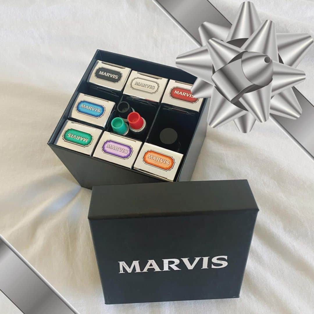 Marvis®️ Official Partnerさんのインスタグラム写真 - (Marvis®️ Official PartnerInstagram)「CLOSED ✨ 🎁  GIVEAWAY 🎁 ✨  On the 1st Day of Marvis we are GIVING AWAY: The Marvis Cube! 🔲❤️🧡💛💚💙💜🖤 • Inside the Marvis Cube you will find all 7 classic flavors in 25mL, 10mL sizes in Classic Strong Mint, Cinnamon Mint, Amarelli Mint, and our Mouthwash Concentrate.  • HERE'S HOW TO WIN: 1. Follow us on Instagram. 2. Tag a friend on this @marvis_usa giveaway post. 3. In the comments, use the hashtag #1DayOfMarvis • A winner will be announced TODAY by 6pm EST. - - - - - US participants only. Must live within the 48 contiguous states to win. If a winner does not qualify or respond with shipping information within 24 hours, we will select a new winner. For easy contact, we suggest making your profile public during the giveaway. This giveaway is not affiliated with Instagram in any way.」12月24日 23時05分 - marvis_usa