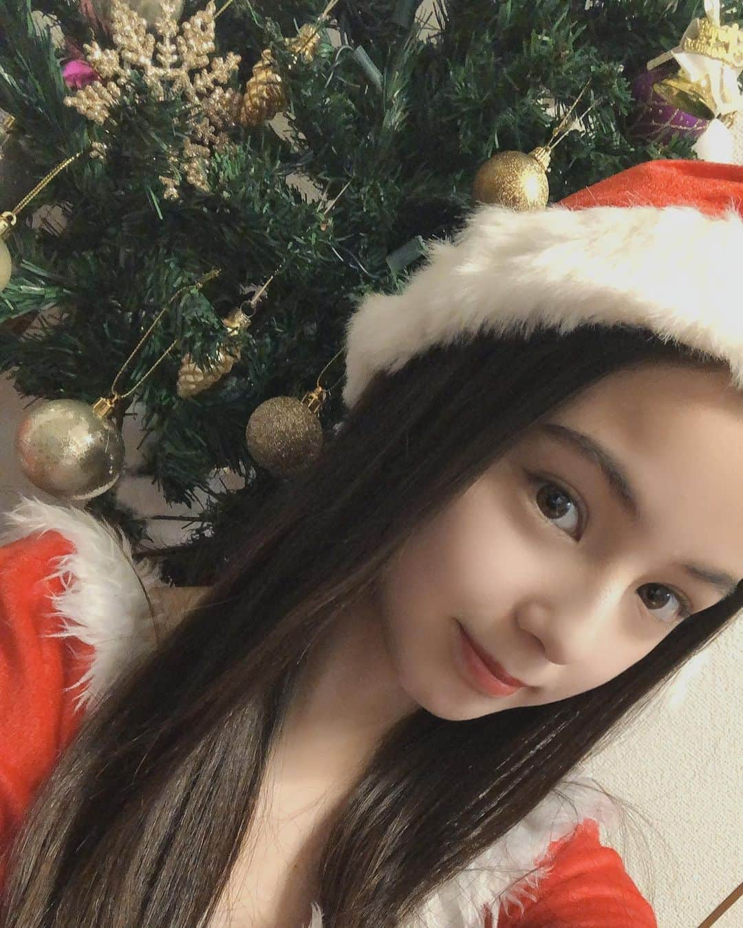 稲垣姫菜さんのインスタグラム写真 - (稲垣姫菜Instagram)「𝑴 𝑬 𝑹 𝒀  𝑪 𝑯 𝑹 𝑰 𝑺 𝑻 𝑴 𝑨 𝑺🎄❄ ・ ・ ・ #クリスマス #クリスマスイブ#メリークリスマス #サンタクロース #サンタコス #クリスマスツリー #christmas #xmas #merychristmas」12月24日 23時17分 - himena_inagaki