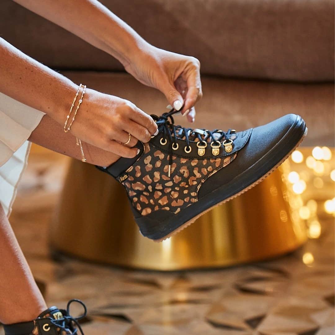 Kedsのインスタグラム：「The best things are topped with a bow.」